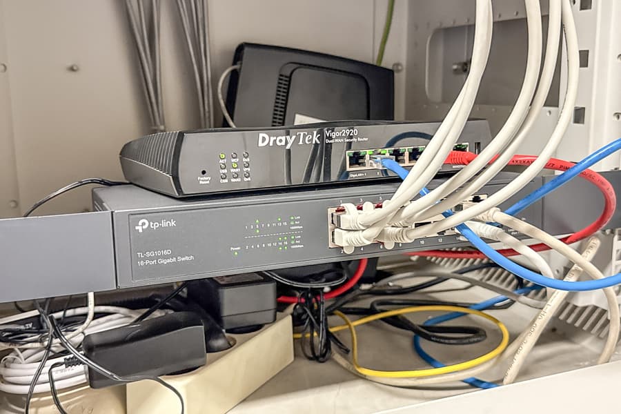 Switch TP-Link TL-SG1016D